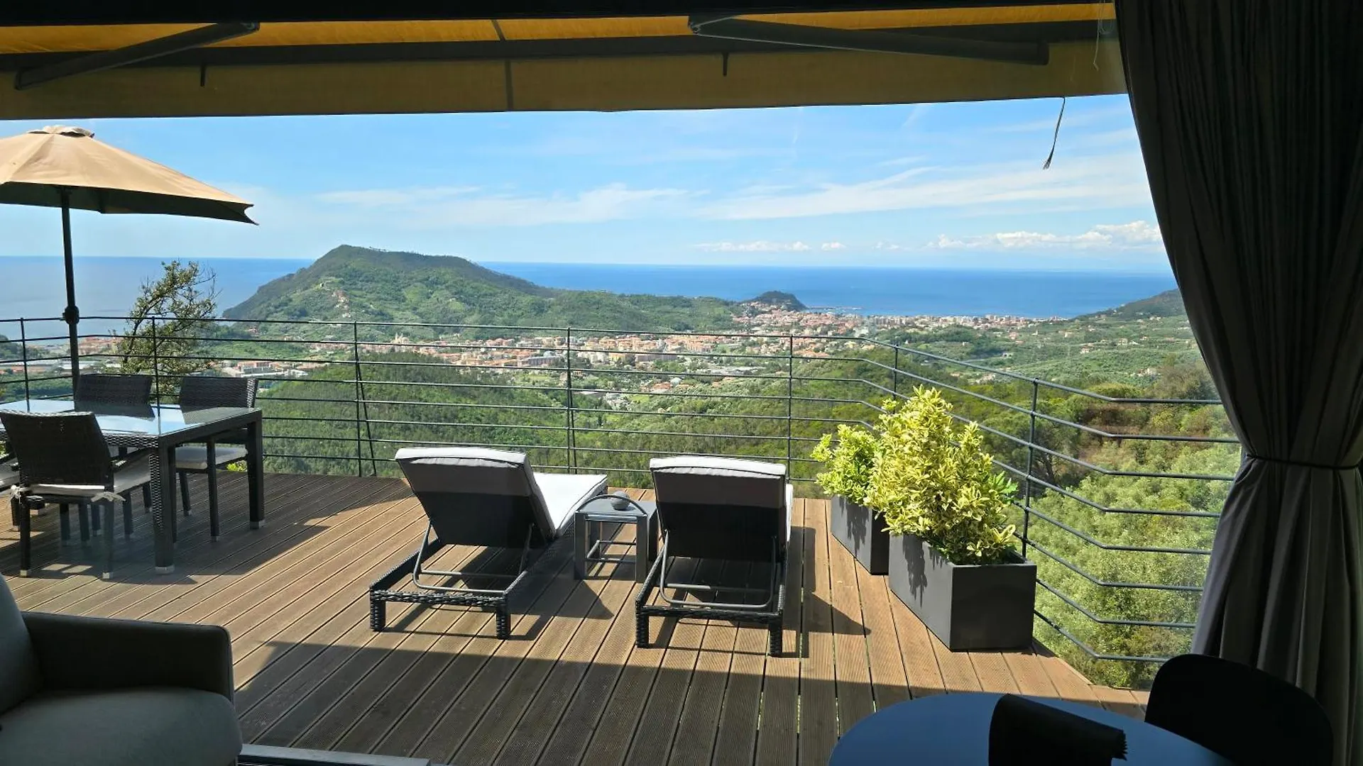 Chincamea Bed & Breakfast Casarza Ligure Italy